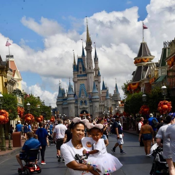 Meet your Posher, Arianna - DigitalDiskette Closet - Picture 7 of 8